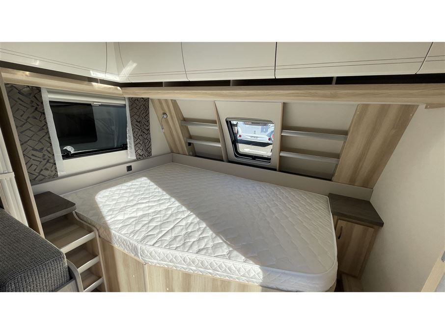 Hobby De Luxe 545 KMF